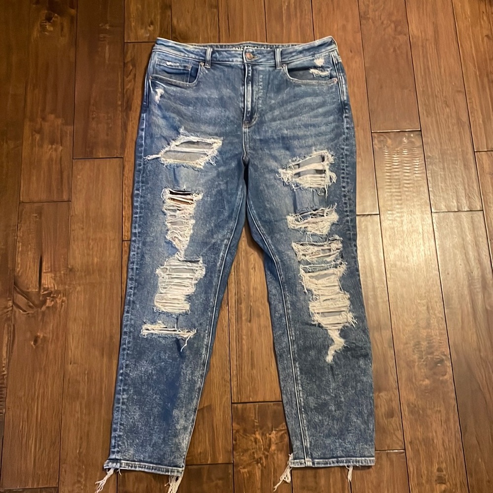 American Eagle Mom Jean